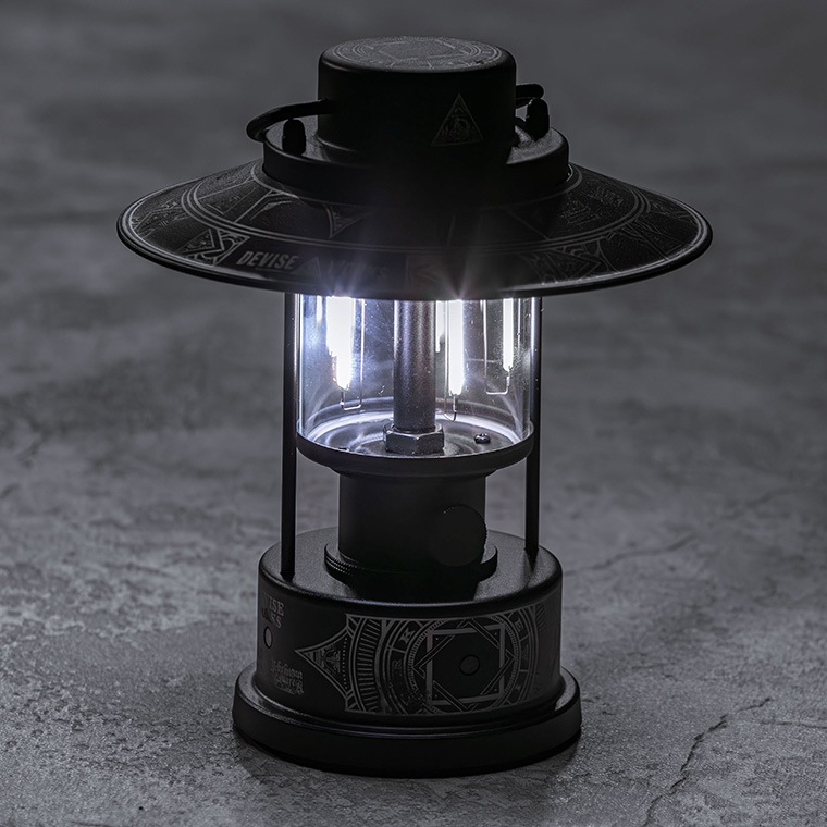 RETRO D LAMP