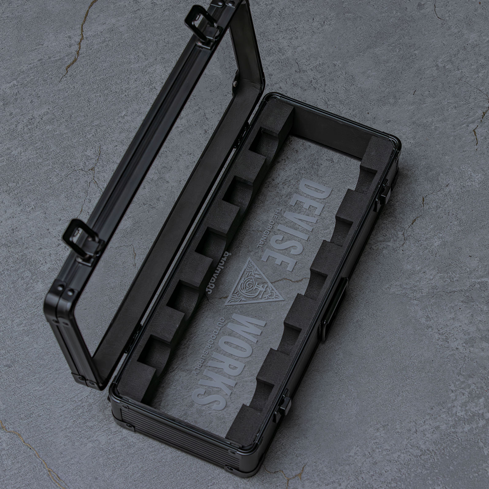 (特価！黒紋章38灯セット)DEhaus