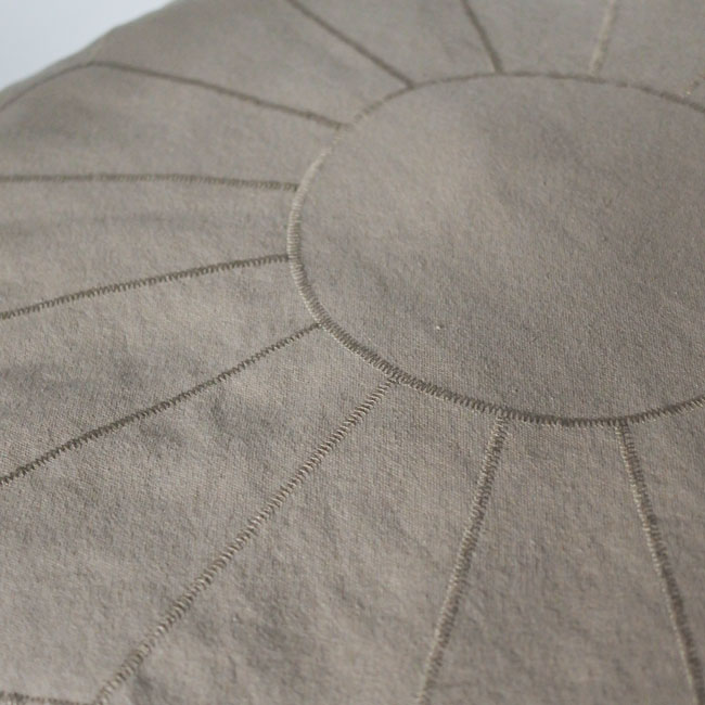 ��ORIGINAL��COTTON CANVAS ROUND CUSHION BED-embroidery