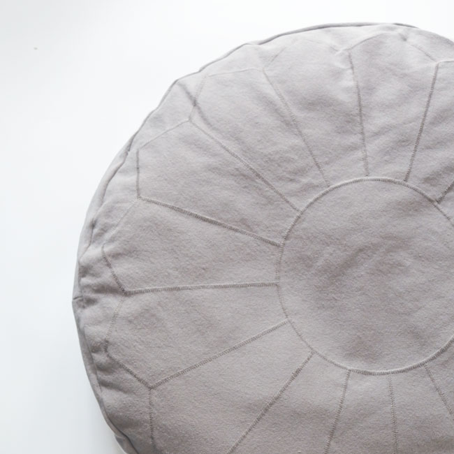 ��ORIGINAL��COTTON CANVAS ROUND CUSHION BED-embroidery
