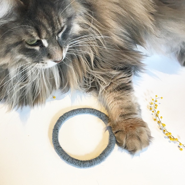 【自然素材】無着色猫用おもちゃ Sisal Hoop Trio in Striped Tones - Tuxu0026Tabby UK-DecoraMeow