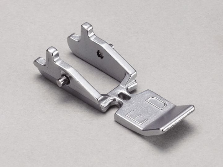 上送りファスナー押さえ