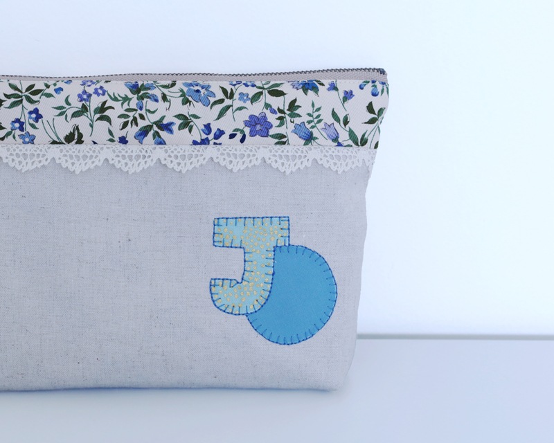 刺しゅうとアップリケのポーチ※出荷準備中