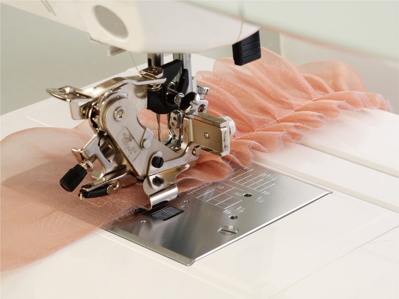 ラフラー押さえ