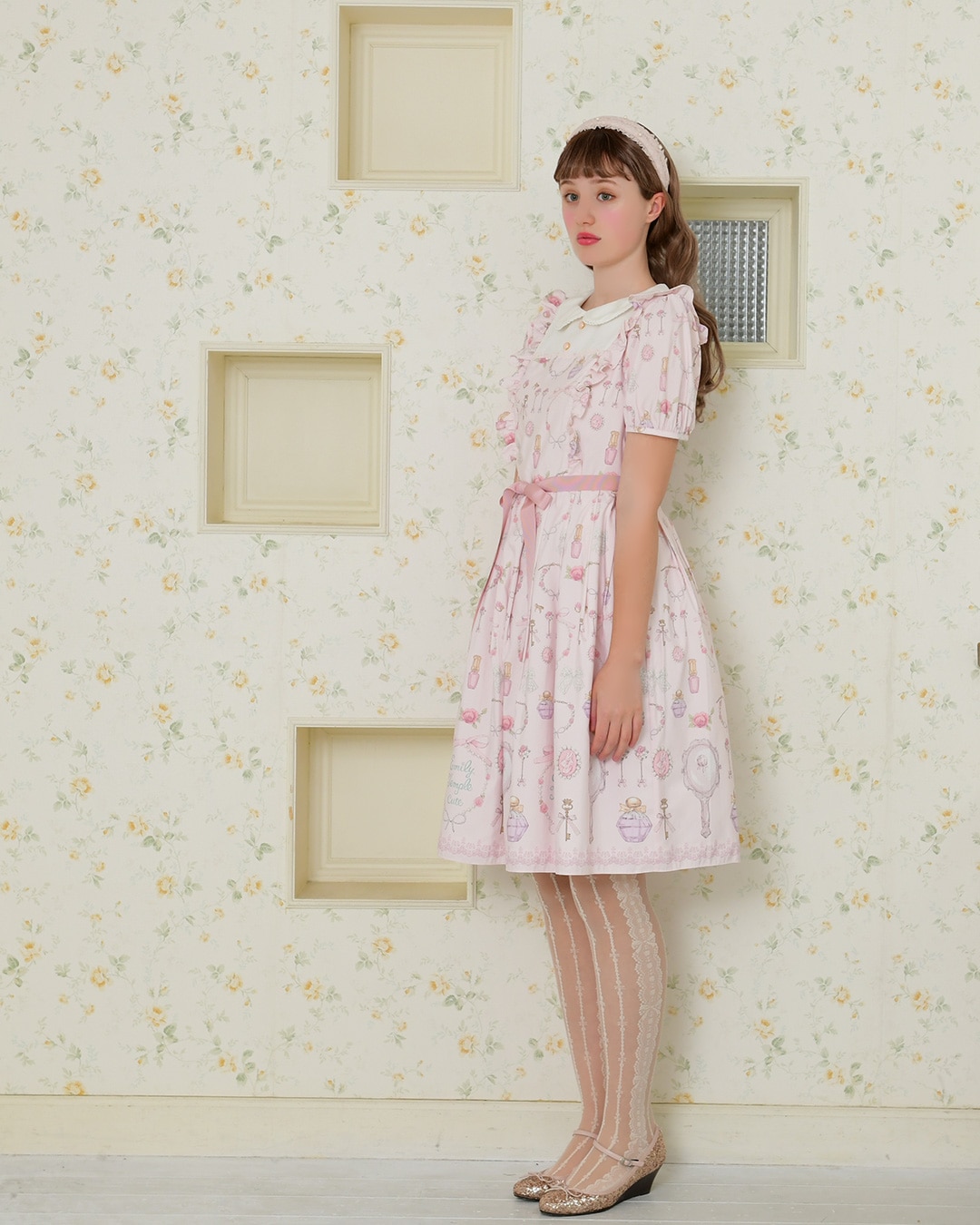 Reservation】Vanity Roomワンピース(Vanity Room dress) | ONE PIECE