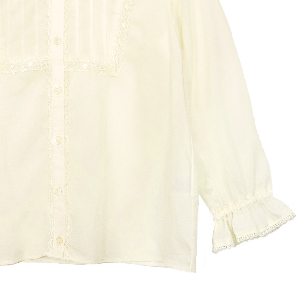 ���������ԥ󥿥å��졼���֥饦�� (square pintuck lace blouse)