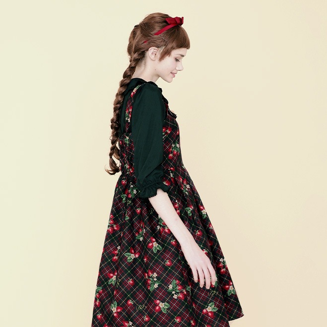 ���������ԥ󥿥å��졼���֥饦�� (square pintuck lace blouse)