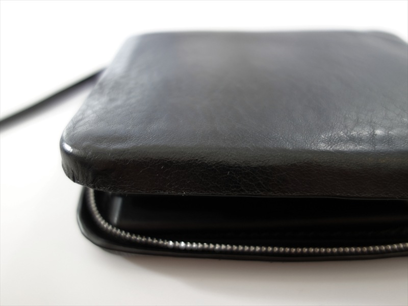 beta post ベータポスト/ molded half wallet/ ブラック | ACCESSORIES