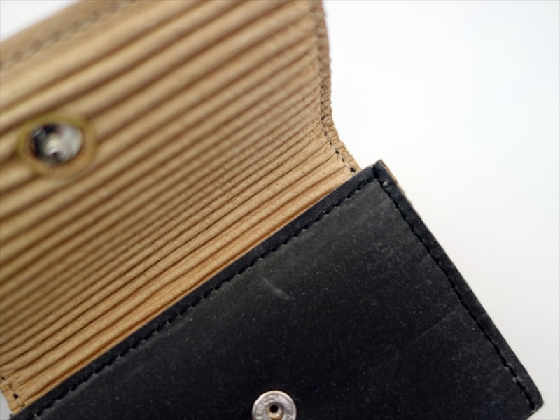 beta post���١����ݥ���/ cardboardic trifold wallet/ �֥�å�
