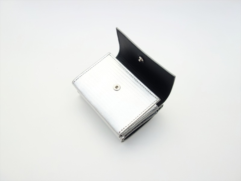 beta post���١����ݥ���/ steelic trifold wallet/ �֥�å�