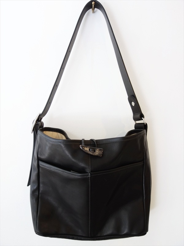 Post Production���ݥ��ȥץ����������/ 2 Pocket tote bag - Medium/ Horse Wax/ �֥�å�