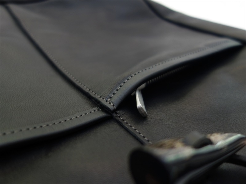 Post Production���ݥ��ȥץ����������/ 2 Pocket tote bag - Medium/ Horse Wax/ �֥�å�