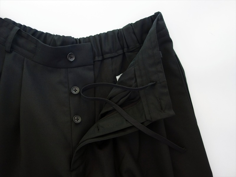 TOKIARI���ȥ�����/ 'JAN' THREE TUCK PANTS - SERGE WOOL 3.0.0/ �֥�å�