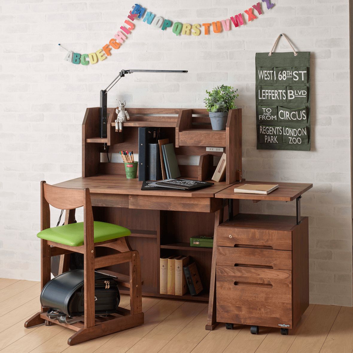 学習机６台　引取り限定名古屋市西区 学習机6台 引取り限定名古屋市西区 学習机6台 引取り