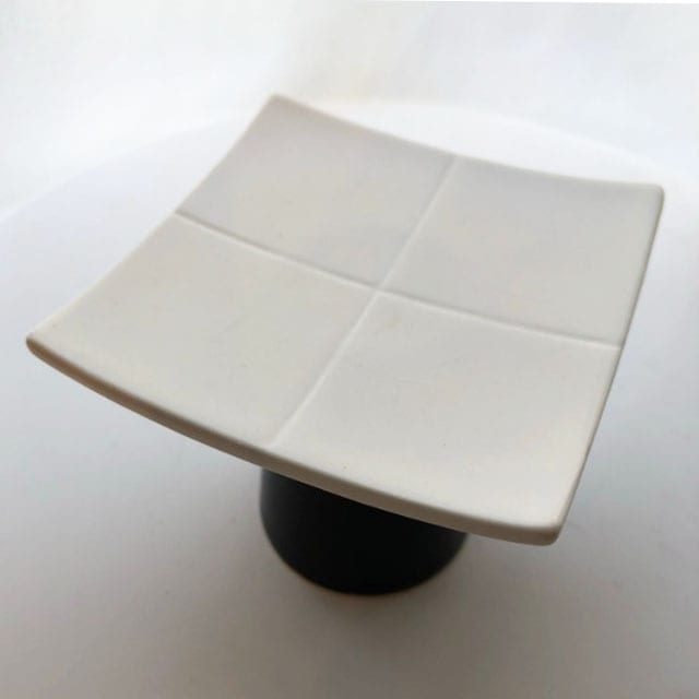 角型高台珍味皿　黒