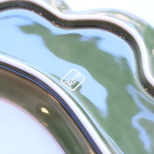 有田焼　錦茶緑銀松葉形　前菜皿