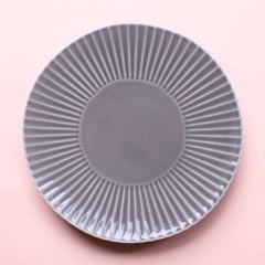 江波皿    大皿 波佐見焼 グレー しのぎ 大皿 ｜ 四季折々のおしゃれな和食器通販