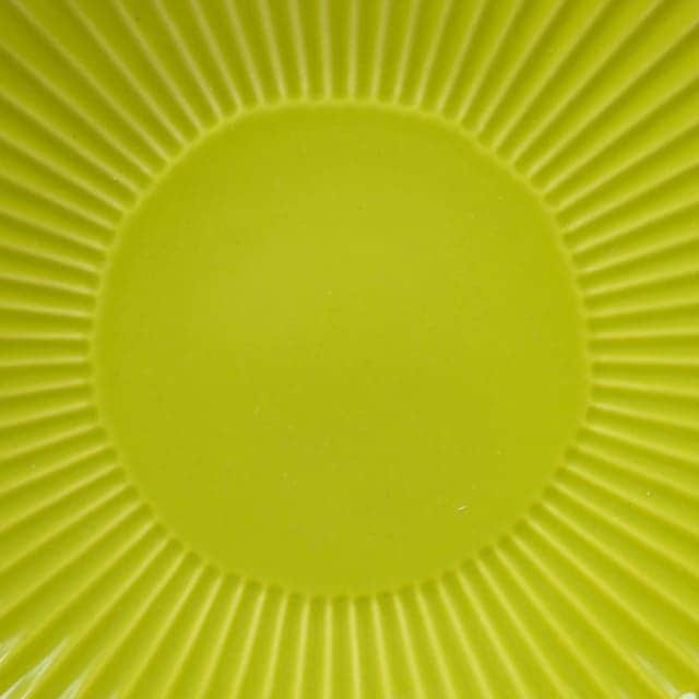 波佐見焼　若草釉　しのぎ　大皿