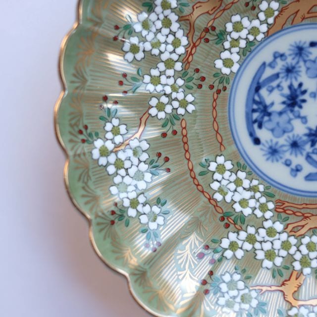 波佐見焼 琳派桜樹紋 5号皿 (緑) ｜ 四季折々のおしゃれな和食器通販