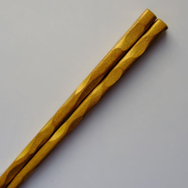 23cm　越前漆塗　面彫四角箸　金消塗