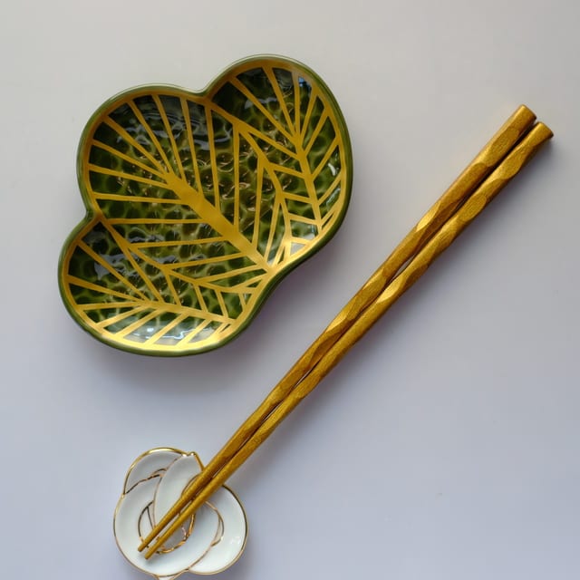 23cm　越前漆塗　面彫四角箸　金消塗