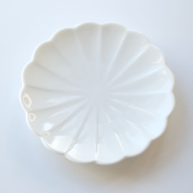 言花  11ｃｍ　小皿 福寿草 白