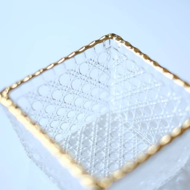 大正ガラス　円形台四方食籠　20cm　大正期 大正ガラス 形台四方食籠 20cm 大正期