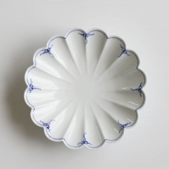 鍋島焼 鳳凰紋菊型高台皿 松葉紋 鍋島焼 鳳凰紋菊型高台皿 松葉紋 - メルカリ