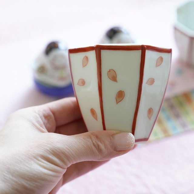 有田焼　錦桜ぼんぼり形　八角小付