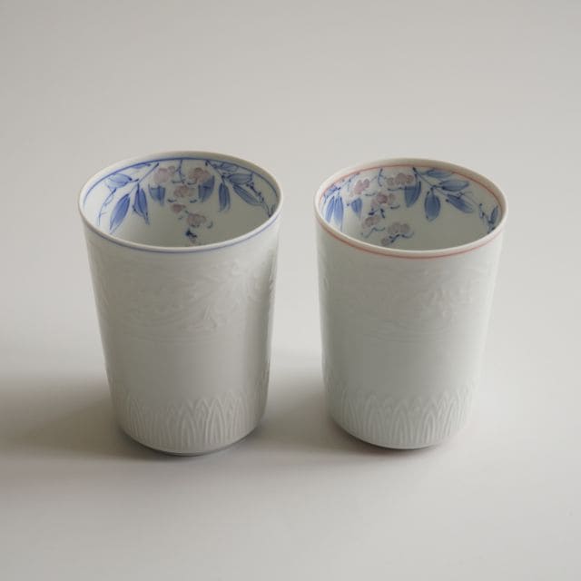 藤絵 唐草彫湯呑大 （青線） ｜ 四季折々のおしゃれな和食器通販