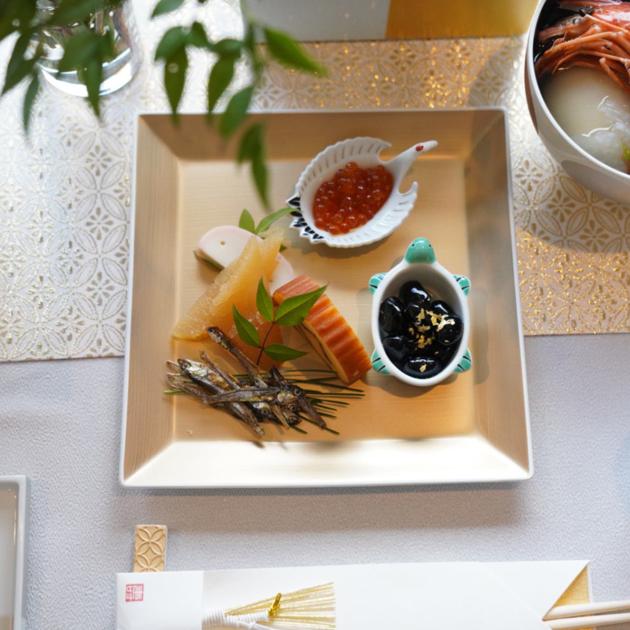 有田焼　錦亀珍味入れ