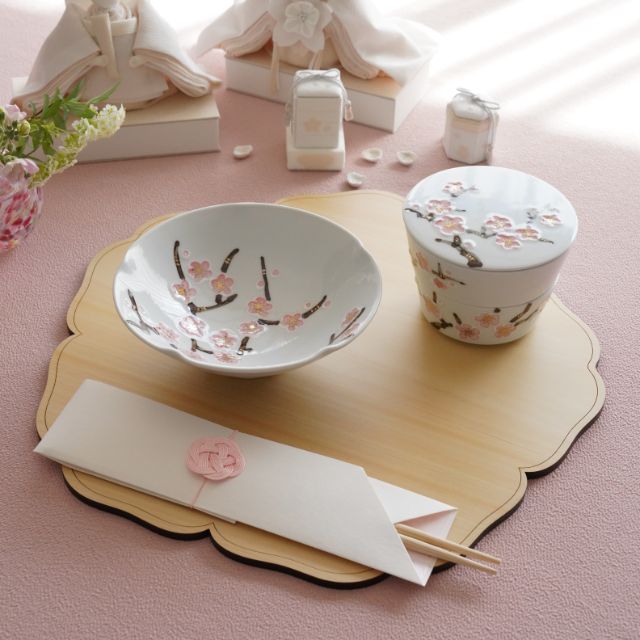 伊万里焼　一珍紅梅　二段重