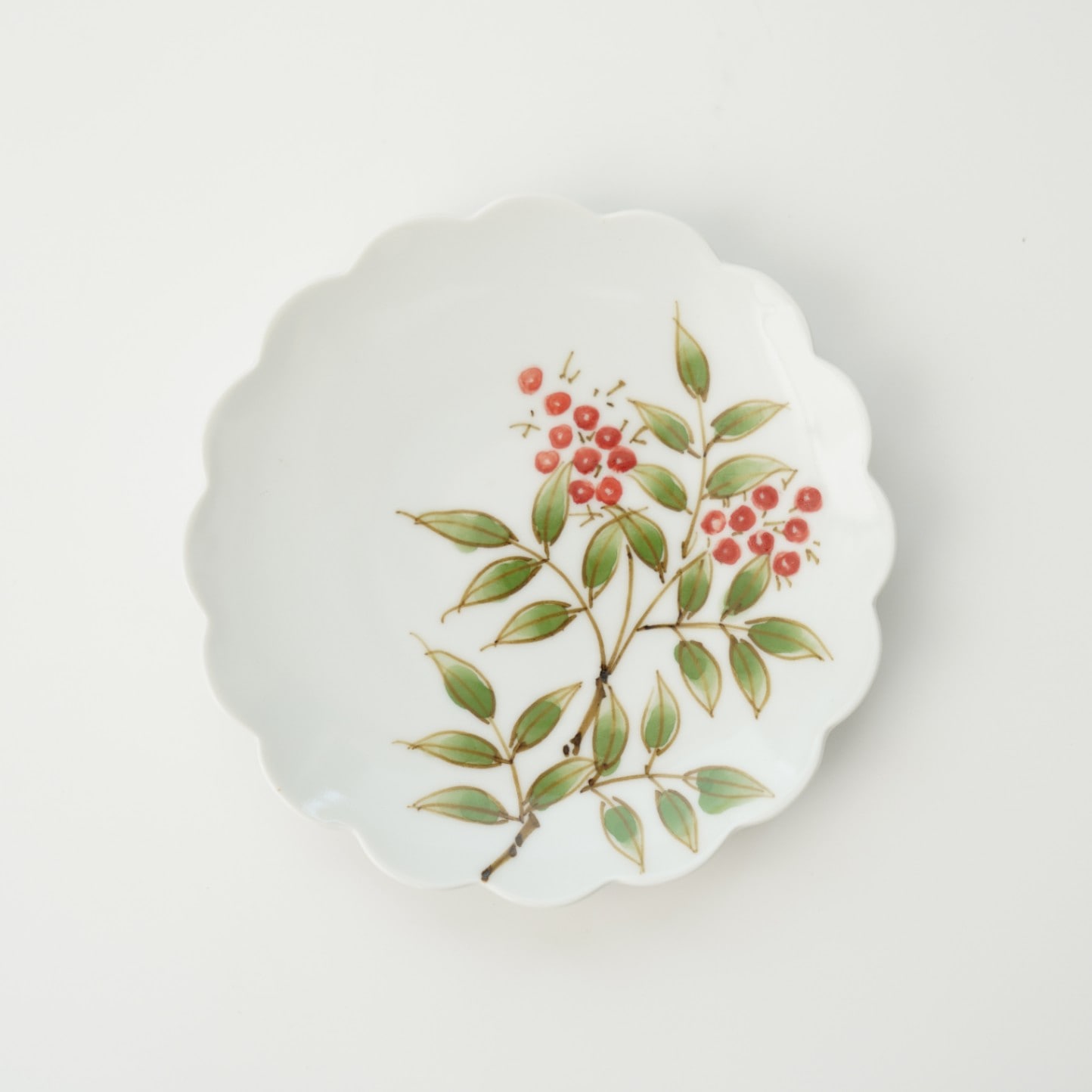 波佐見焼　手描き　南天　菊型4寸皿