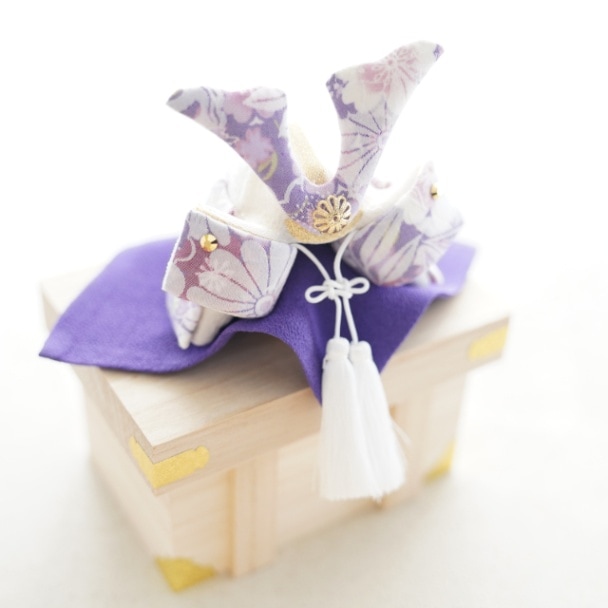 兜飾り　菖蒲色　長持ち付き　