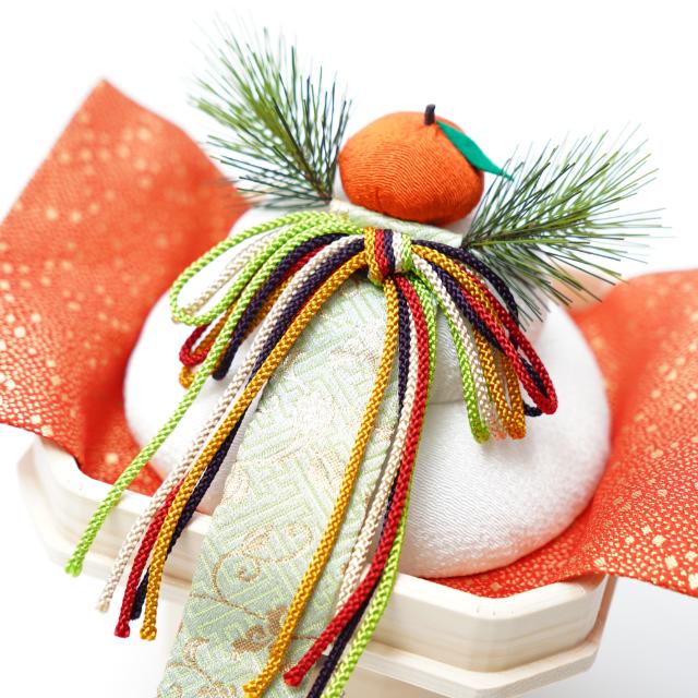 ハンドメイド　木目込み人形　鏡餅　緑系唐松模様の三宝 ハンドメイド 木目込み人形 鏡餅 緑系唐松模様の三宝 ハンドメイド