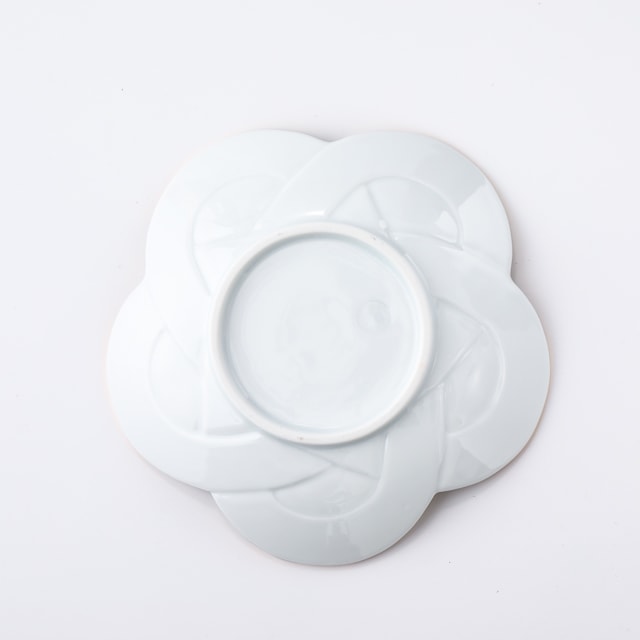 有田焼 太白金線梅むすび銘々皿 ｜ 四季折々のおしゃれな和食器通販