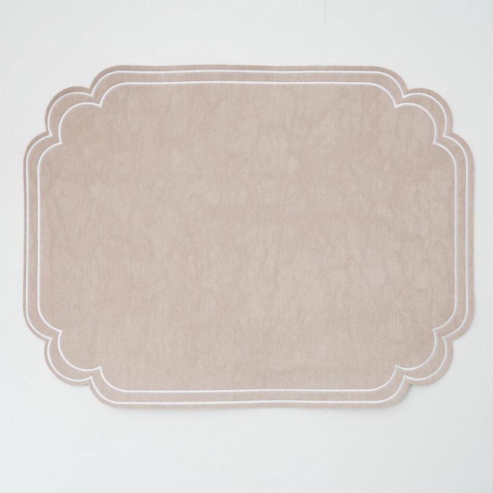 【アウトレット】ニードルワーク　ランチョンマット　ベージュ