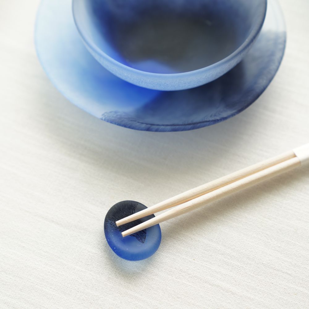 空のいろどりミスト 箸置　紺碧