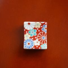 九谷焼 青郊窯箸置き 梅菊｜ 四季折々のおしゃれな和食器通販サイト