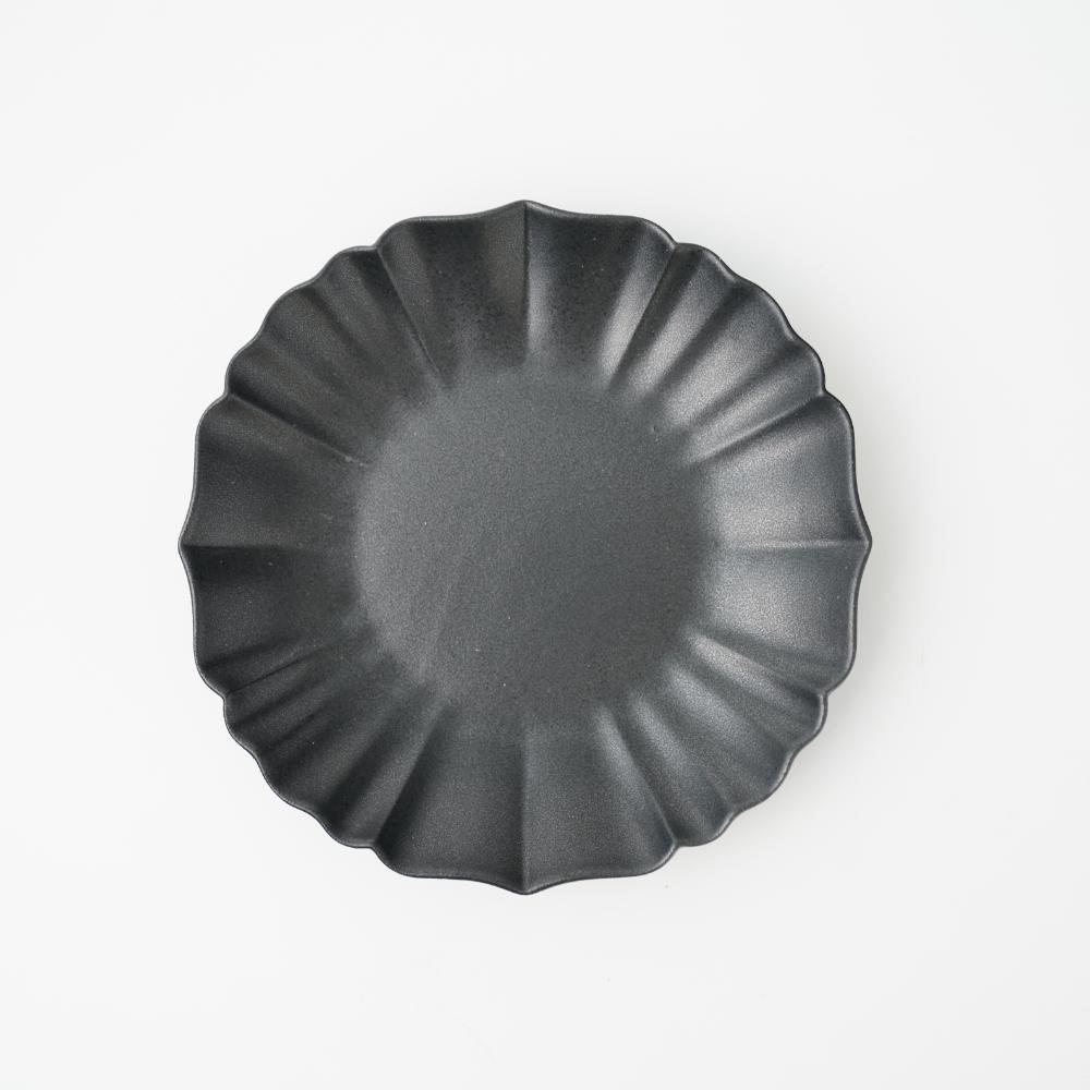 稜花１５㎝丸皿（墨）