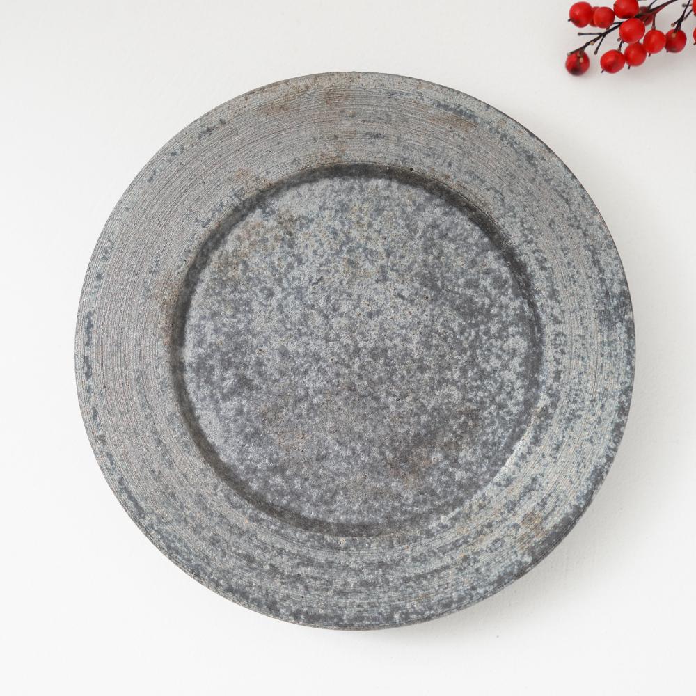 黒窯変櫛目６.０高台皿