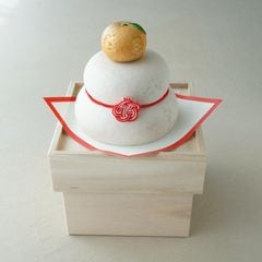 金運祈願の永世木彫り鏡餅 小｜ 四季折々のおしゃれな和食器通販