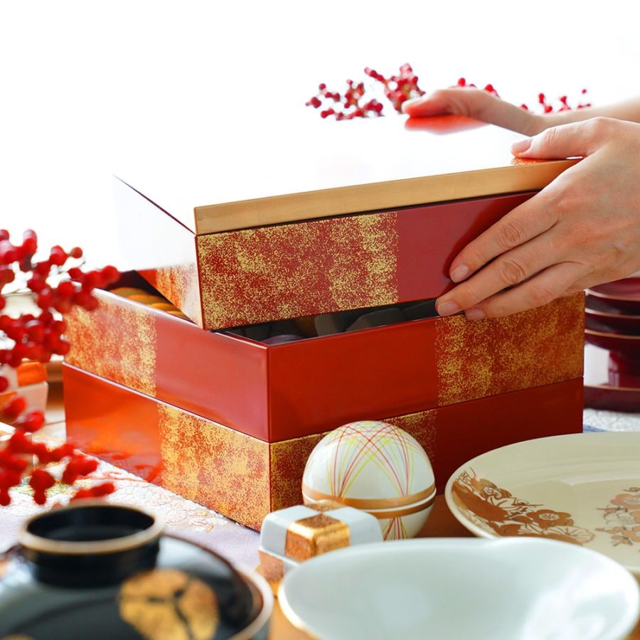 【12月上旬お届け予定】7.5寸　正角玉手箱　柿朱金タタキ市松　三段重　FOURGRACEオリジナル