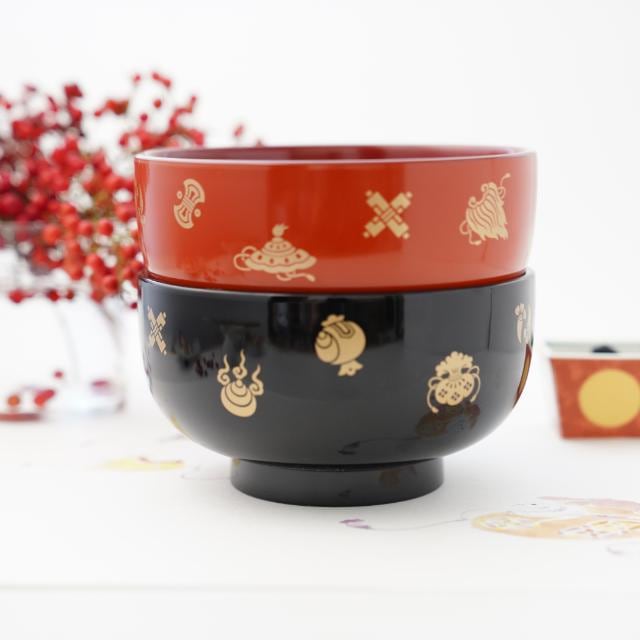 5.4寸　富貴鉢　柿朱内朱　宝尽くし絵入り