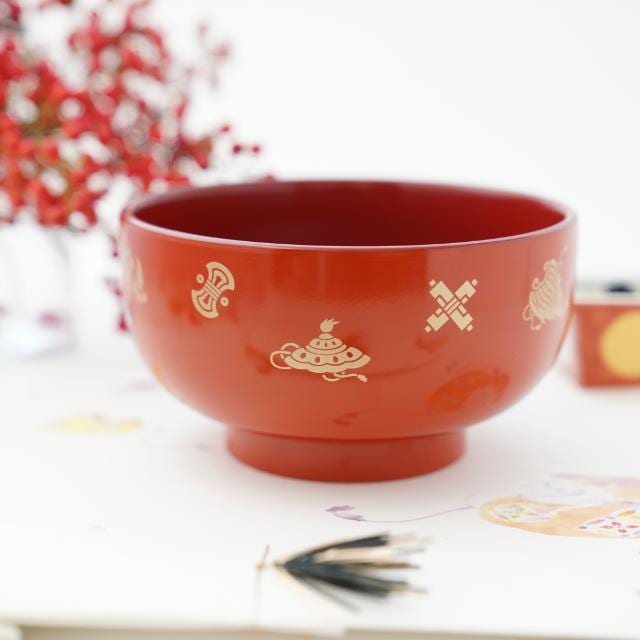 5.4寸　富貴鉢　柿朱内朱　宝尽くし絵入り