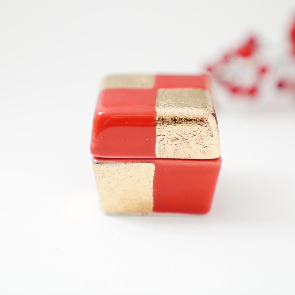 有田焼　箱型珍味　赤金市松