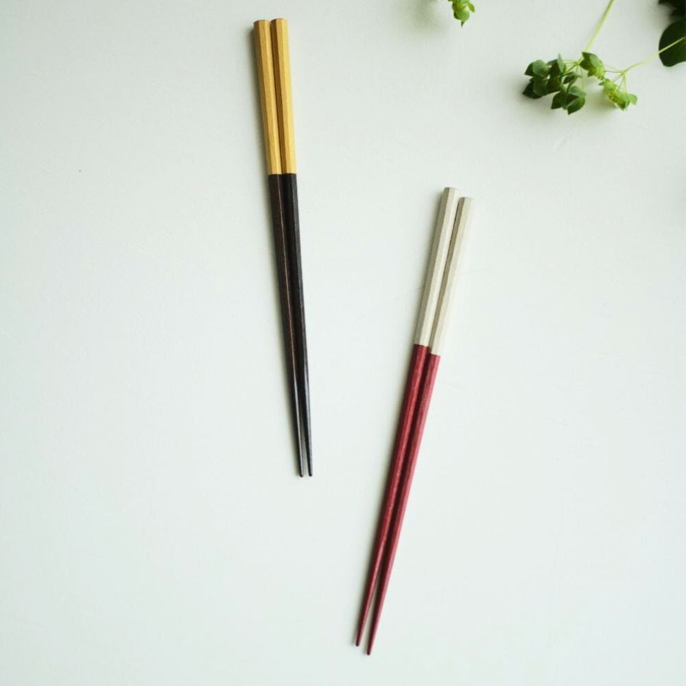 桐箱入り 木地呂 黒金/朱銀 漆塗 八角箸セット