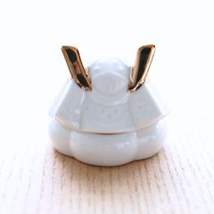 兜飾り 珍味入れ（白） ｜ 四季折々のおしゃれな和食器通販サイト