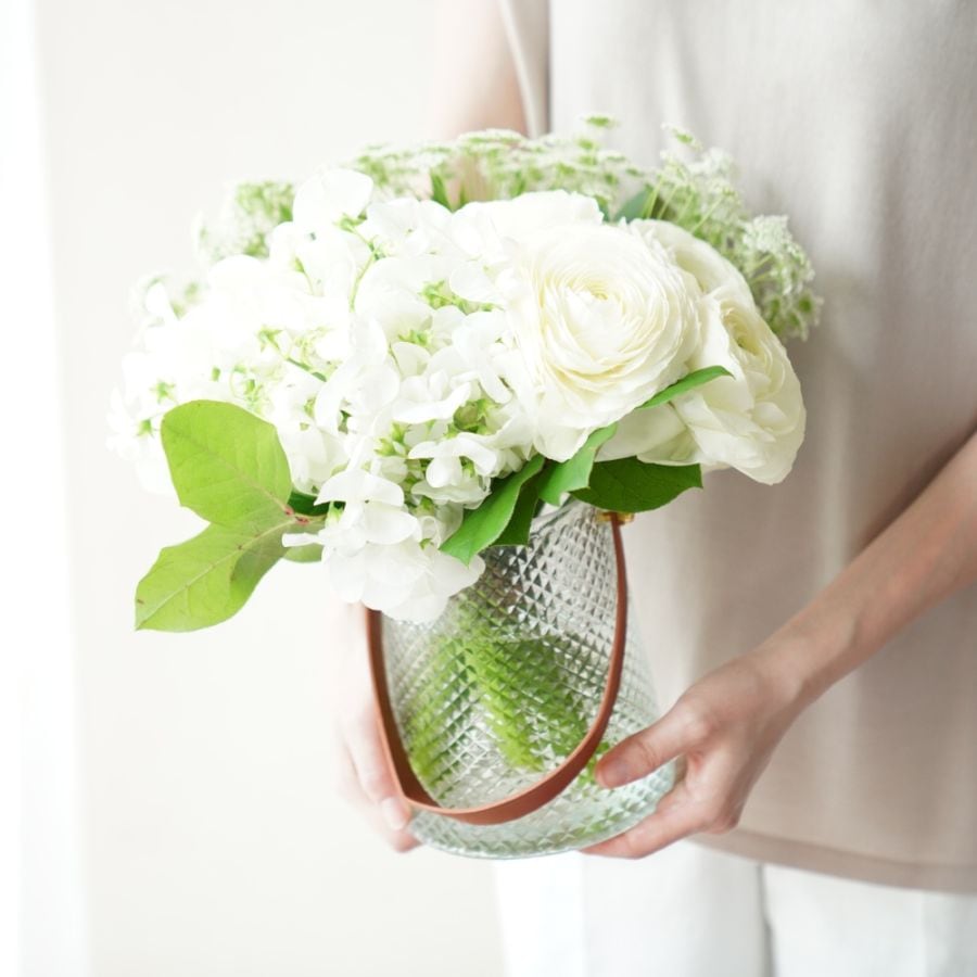 【予約/4月末出荷】レザーハンドルガラスバスケット フラワーブーケベース