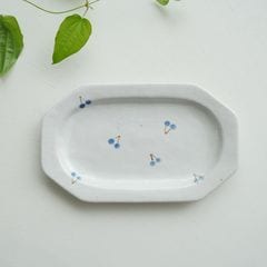 瀬戸焼 八角中皿 粉引りんご｜ 四季折々のおしゃれな和食器通販サイト